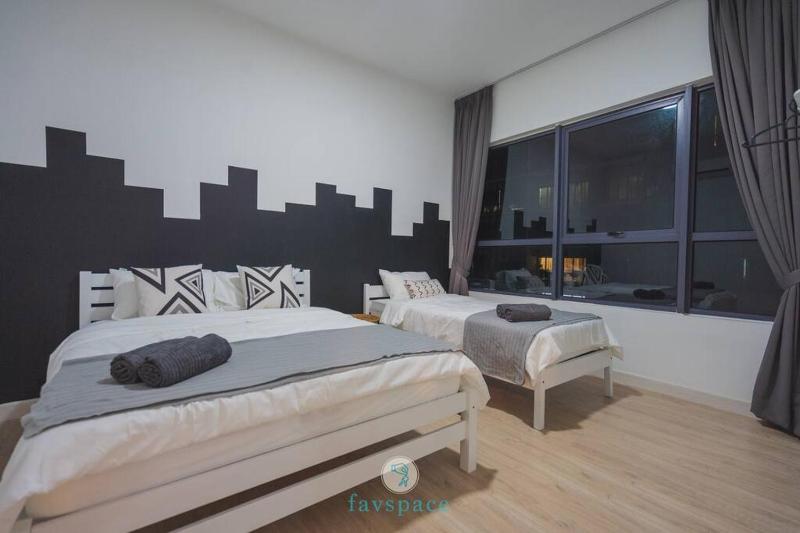 Cozy 3 bedrooms - 2 Parkings - Jalan Ampang for 7 — забронировать отель в Куала-Лумпуре
