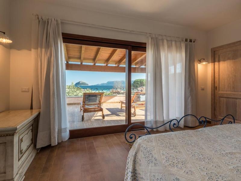 Villa Elena a Golfo Aranci - Lussuosi appartamenti vista mare