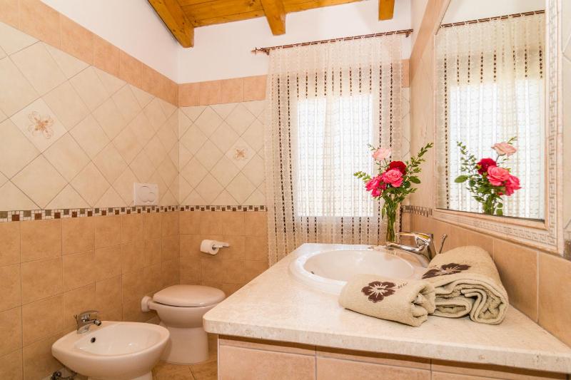 Casa Titti a Cabras - Accogliente B&B con terrazza