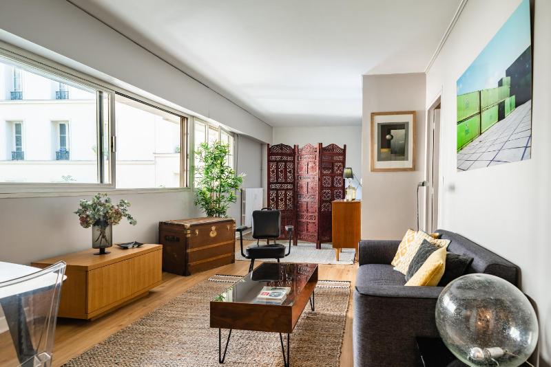 Charmant appartement au coeur du Marais — комфортный отель в Париже