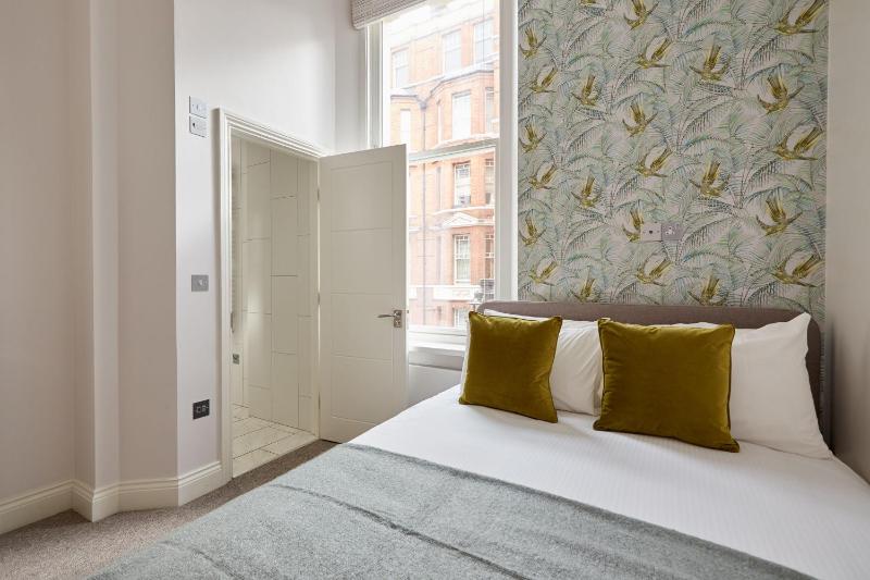 2VH Virginia House, 31 Bloomsbury Way by City Living London — отель с удобствами в Лондоне