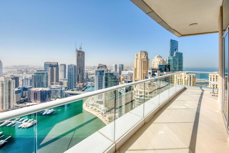 Цены на Stunning Sea and Marina Views / 2 Bedroom Penthouse / Dubai Marina в Дубае