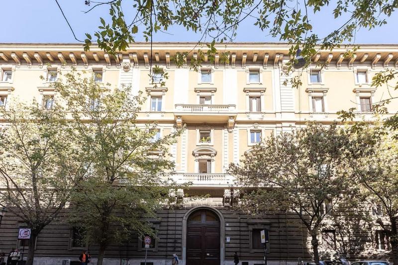 Prestigious Appartament Piazza Cavour — отель с удобствами в Риме