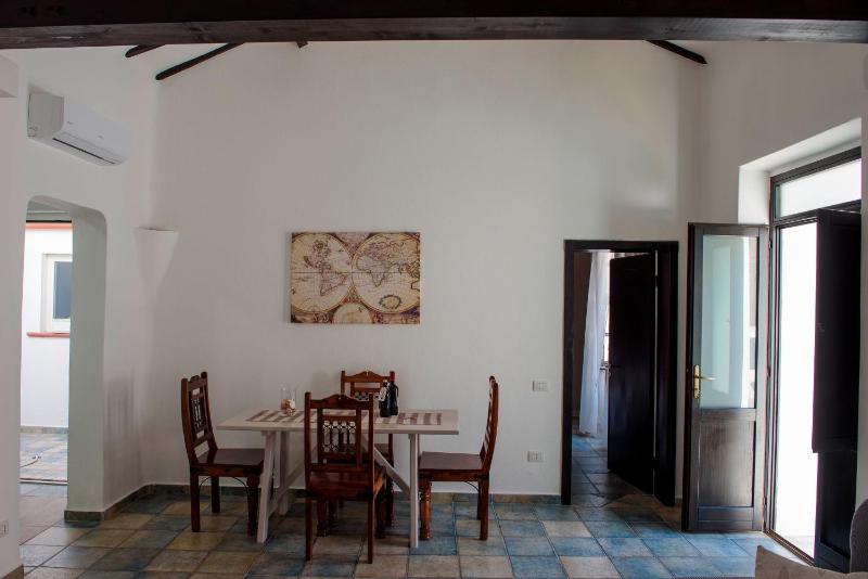 La casa di Nì a Santa Teresa: Accogliente Casa Vacanze