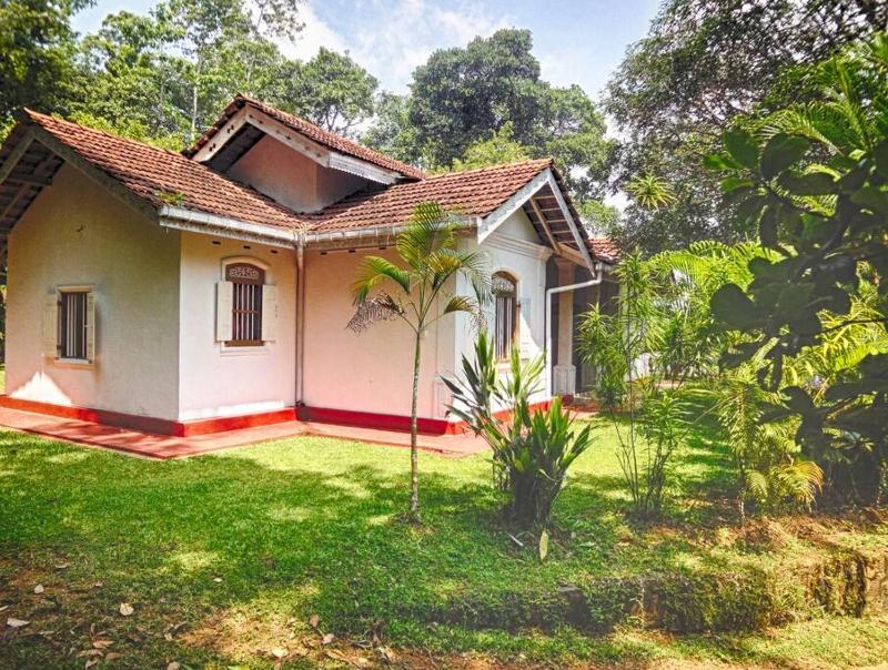 Soori Colonial Villa — отель с удобствами в Хиккадува