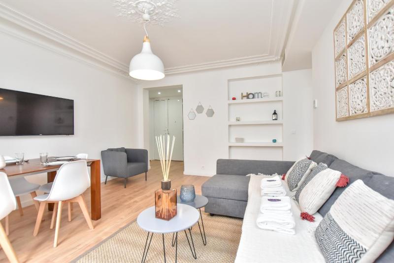 Cozy apartment 2BR-6P - Royal Palace-Lo Museum — забронировать отель в Париже