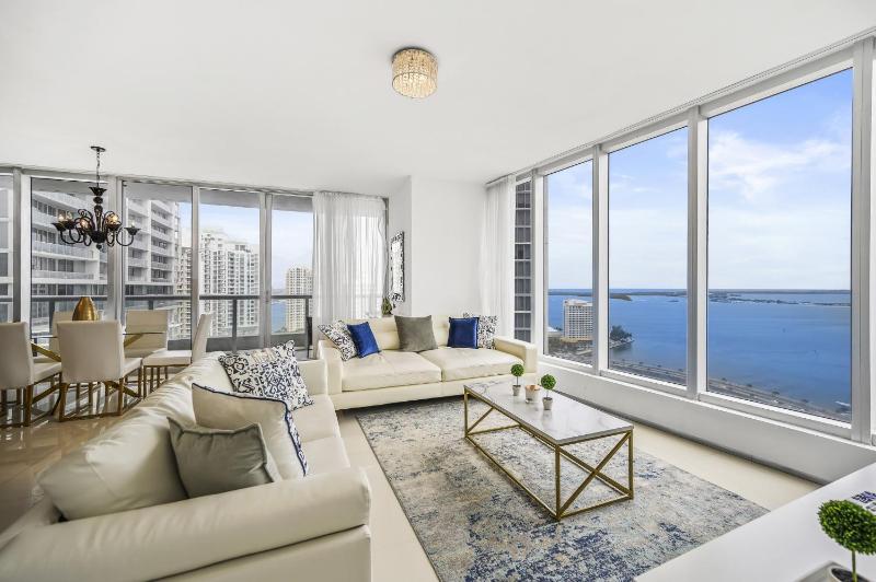 Breathtaking Ocean View Unit Icon Brickell W — комфортный отель в Майами