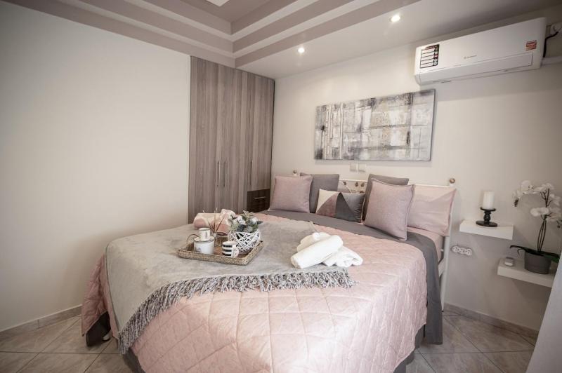 'The Ivory' House Project In Athens — отель с удобствами в Афины