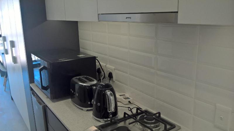Albert road Accommodation Studio Apartments — отель с удобствами в Кейптауне