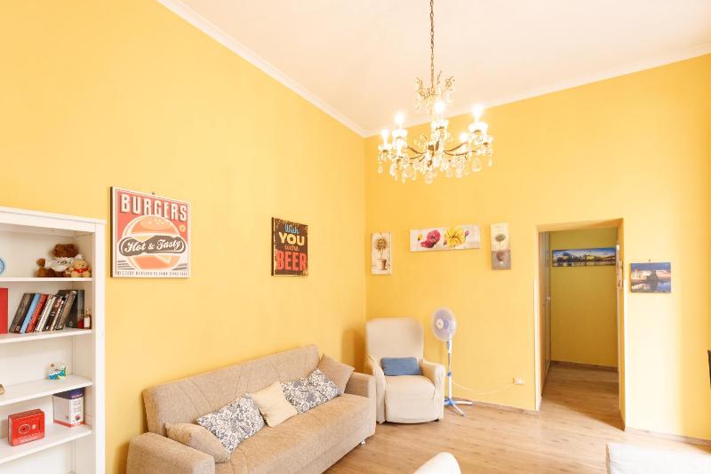 Duomo 77 - In the heart of the historical center - by Elite Villas — отель в Неаполе, Италия
