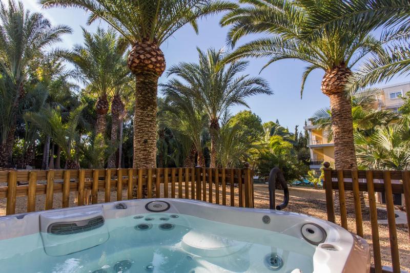 Apartamentos El Palmeral de Madaria — отель в Аликанте, Испания