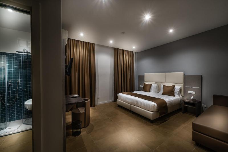 Trinita Grand Suite — отель с удобствами в Риме