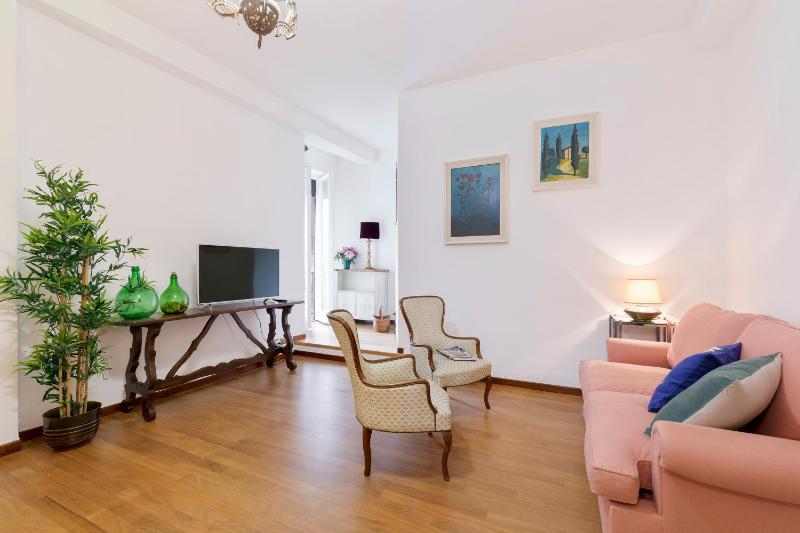 Rome As You Feel - Zoccolette Apartment in Campo de Fiori — отель с удобствами в Риме