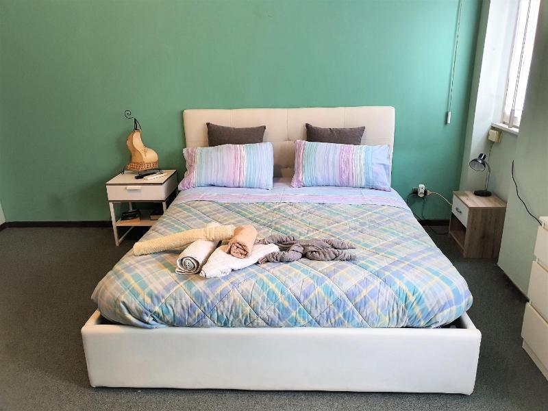 Studio Luna Apartments — забронировать отель в Милане