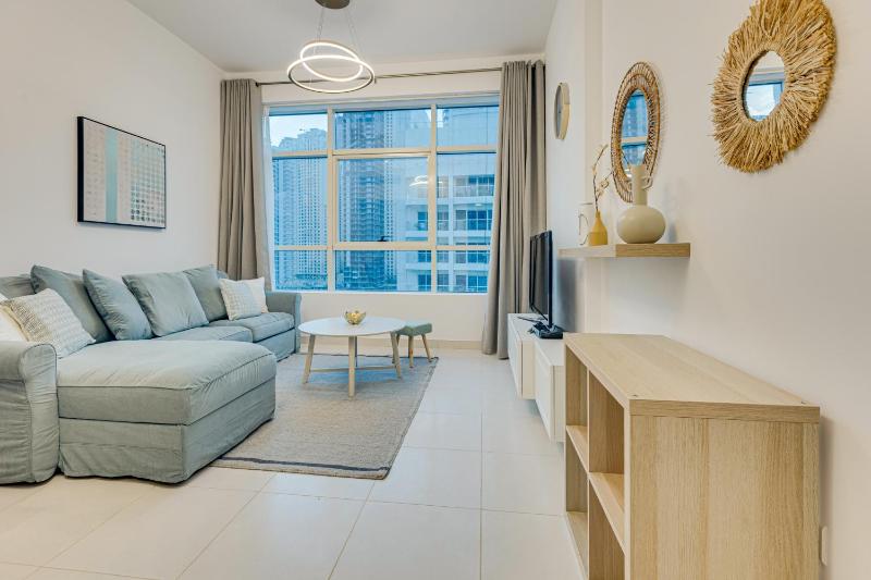 Great views from New apartment in Dubai Marina — отель с удобным расположением в Дубае