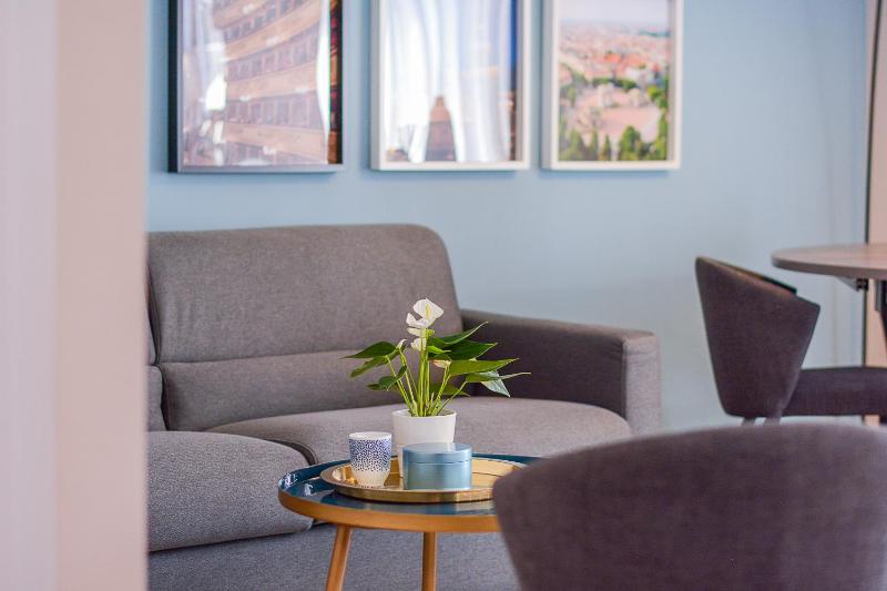 Mysa Properties - Bilocale a due passi da Corso Sempione — забронировать отель в Милане