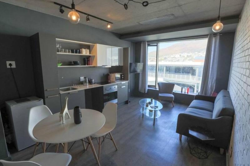 622 Gorgeous Studio in Wex 1 Woodstock — отель в Кейптауне, Южноафриканская Республика