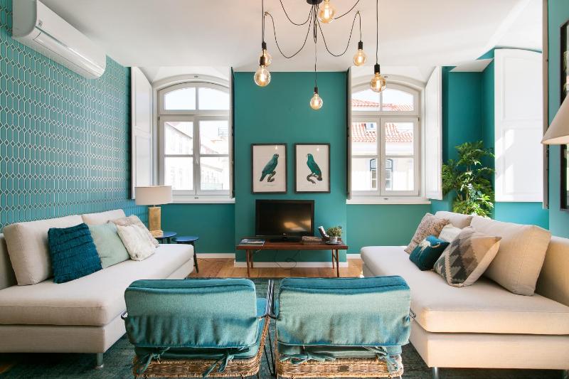 JP38 - Dowtown perfect gem 2 bdr + 2 bath, bright FLAT! — отель с удобным расположением в Лиссабоне