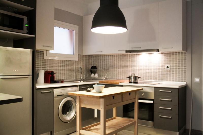 Idyllic Apartment with Terrace — комфортный отель в Барселоне