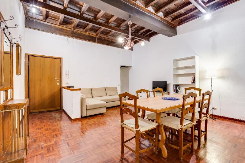 Spanish Steps Spacious Apartment — комфортный отель в Риме