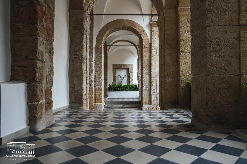 PALAZZO SANTAMARINA Luxury Suite & Spa — забронировать отель в Палермо
