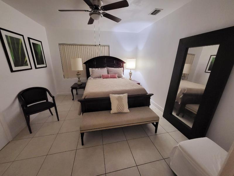 Royal Poinciana Stay — отель с удобствами в Майами