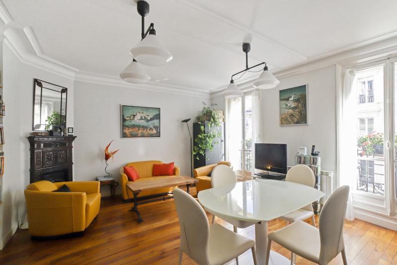 Stylish and bright flat 5 min to Montmartre in Paris - Welkeys — забронировать отель в Париже