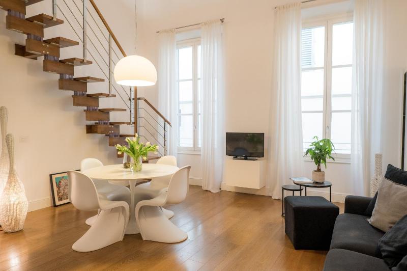 Цены на Pergola White Loft в Флоренции