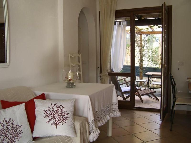 Casetta del Borgo a Olbia - Incantevole Rifugio sul Mare