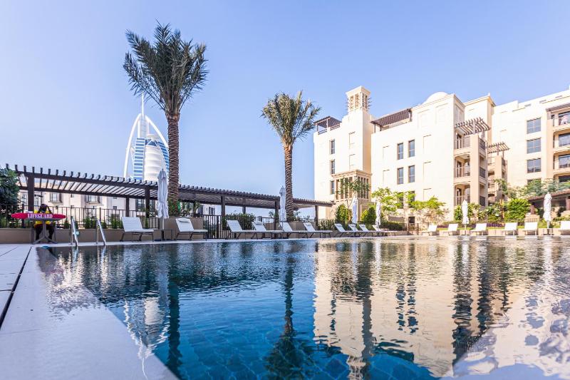 Luxury 2 BD apartment in Madinat Jumeirah Living — забронировать отель в Дубае