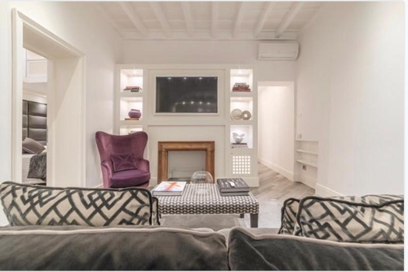 Reale Luxury Home — отель с удобным расположением в Риме