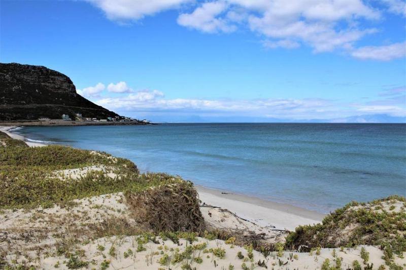 Fish Hoek Beach Apartment — комфортный отель в Кейптауне