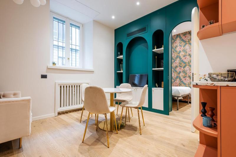 Stylish and fancy flat close to Montenapoleone Brera by Easylife — комфортный отель в Милане
