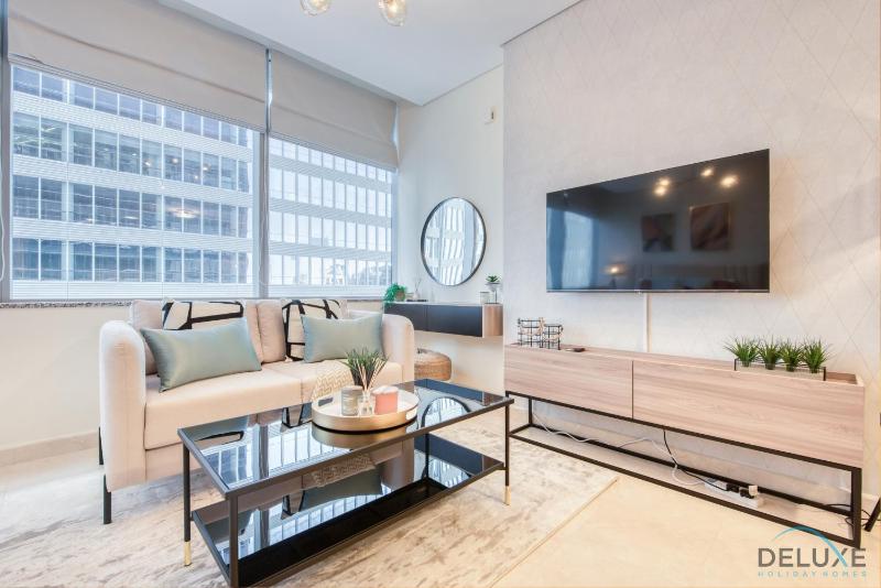 Radiant Studio at Sky Gardens DIFC by Deluxe Holiday Homes — комфортный отель в Дубае