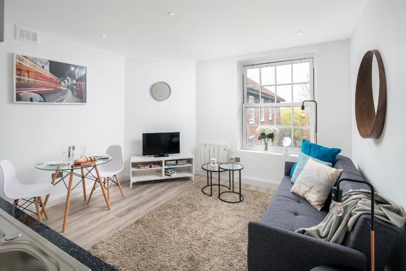Skyline Serviced Apartments - Seldon — отель с удобствами в Лондоне