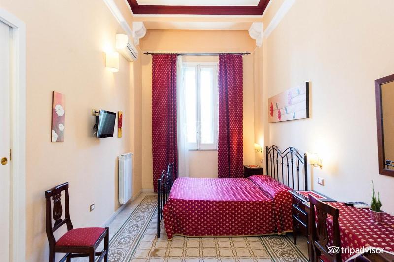A Casa di Anna - Apartment — отель с удобствами в Палермо