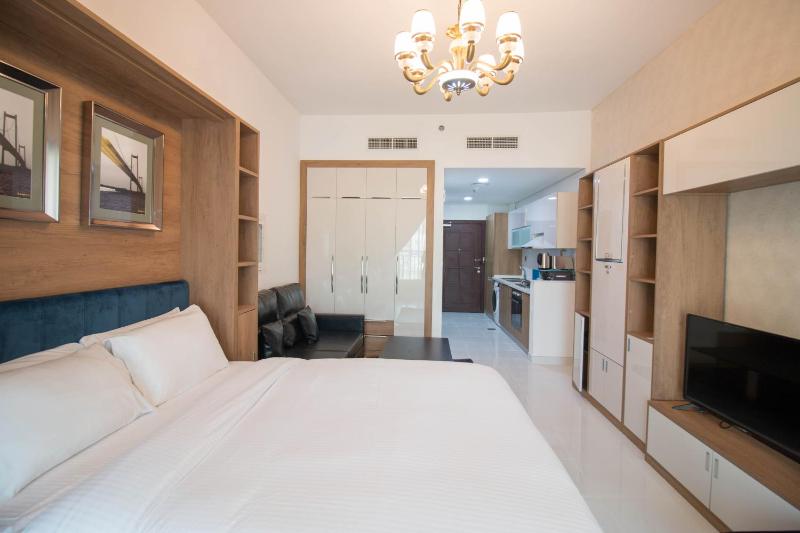 Fully Furnished Studio, Ready to Move-in! Resortz 19 — комфортный отель в Дубае