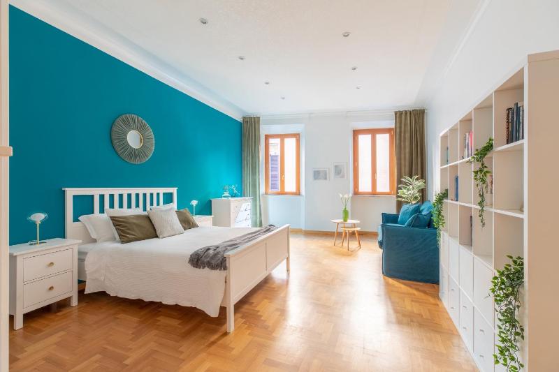 IFlat Spanish Steps Blue Apartment — отель в Риме, Италия