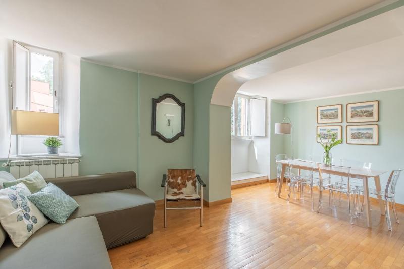 IFlat Colosseum Wide Apartment — отель в Риме, Италия