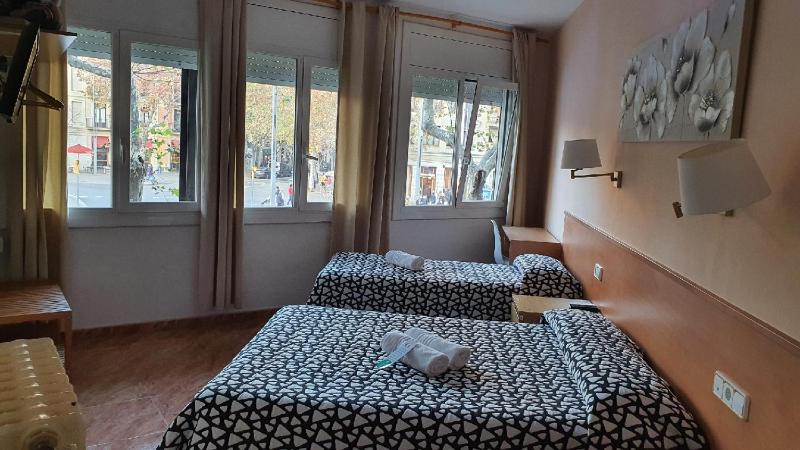 Hostal Rio De Castro 2 — отель в Барселоне, Испания