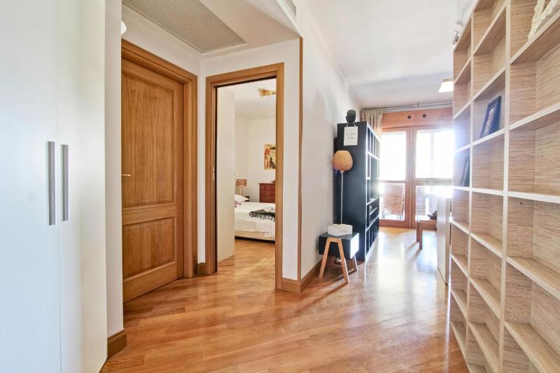 Cozy terrace apt close to Eataly and metro Piramide — отель в Риме, Италия
