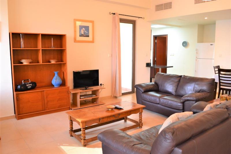Large 1Bed with balcony and a great marina view in JBR — комфортный отель в Дубае
