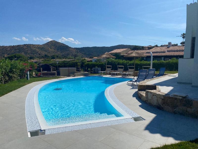 Villa Baia a Tanaunella - Lussuosa villa con piscina