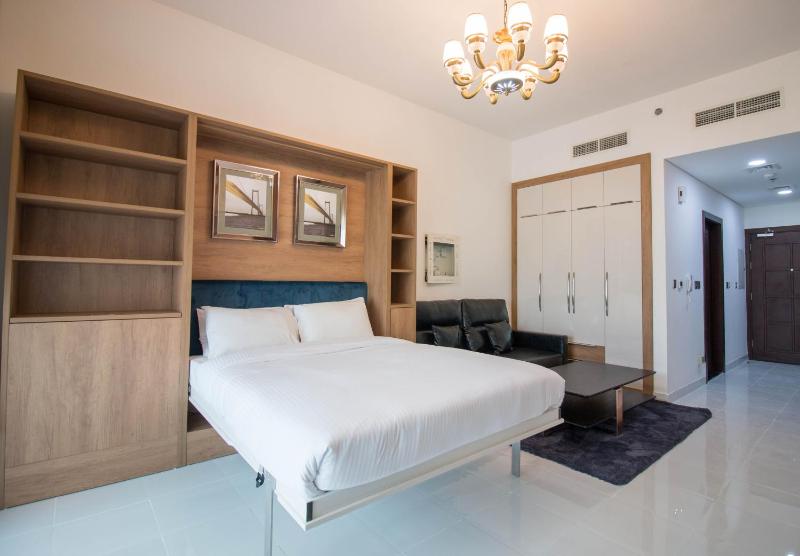 Furnished Studio, Close to all Amenties! - Resortz 11 — отель с удобствами в Дубае