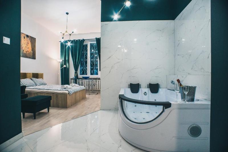 YOURAPART STAROWKA z JACUZZI — забронировать отель в Варшаве