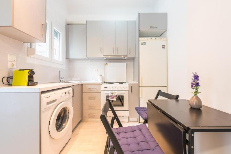 Цены на Sweet and Central apt for 2 в Афины
