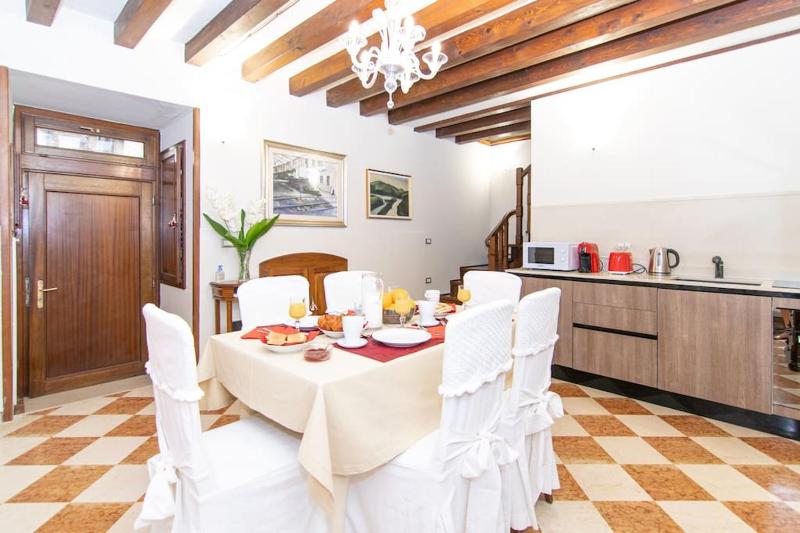 Residence Alma - Rialto Bridge — забронировать отель в Венеции