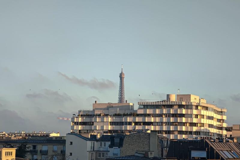 Цены на Beautiful And Bright Appt With Eiffel Tower View в Париже