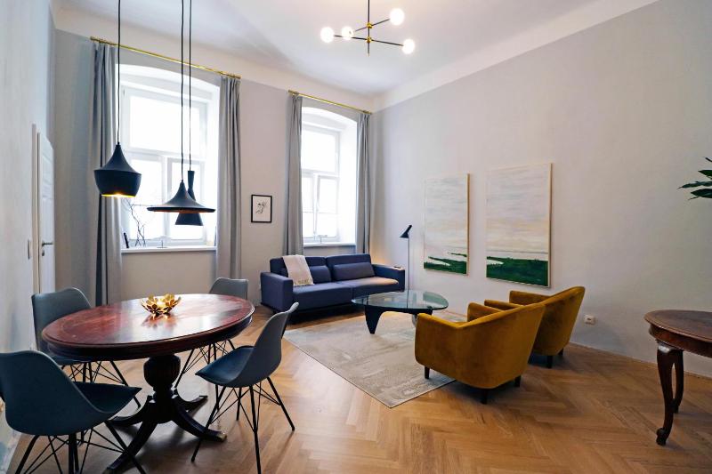Center apt in best area near park & danube 20'to Airport — отзывы гостей и цены