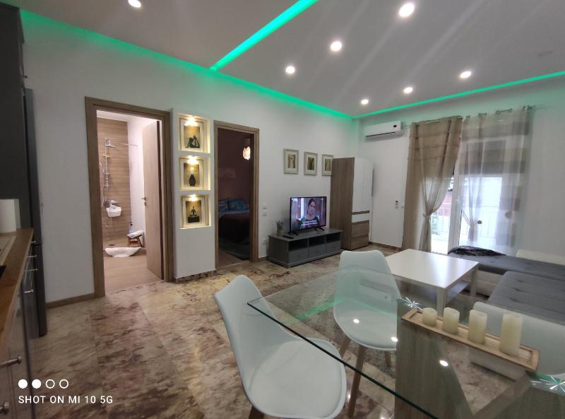 Lovely luxury apartment Sokratous 133, Kallithea — отель с удобствами в Афины